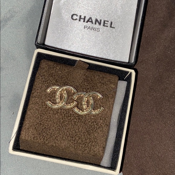 Chanel cc earrings- Sold!🌟🌟🌟 - Picture 6 of 12